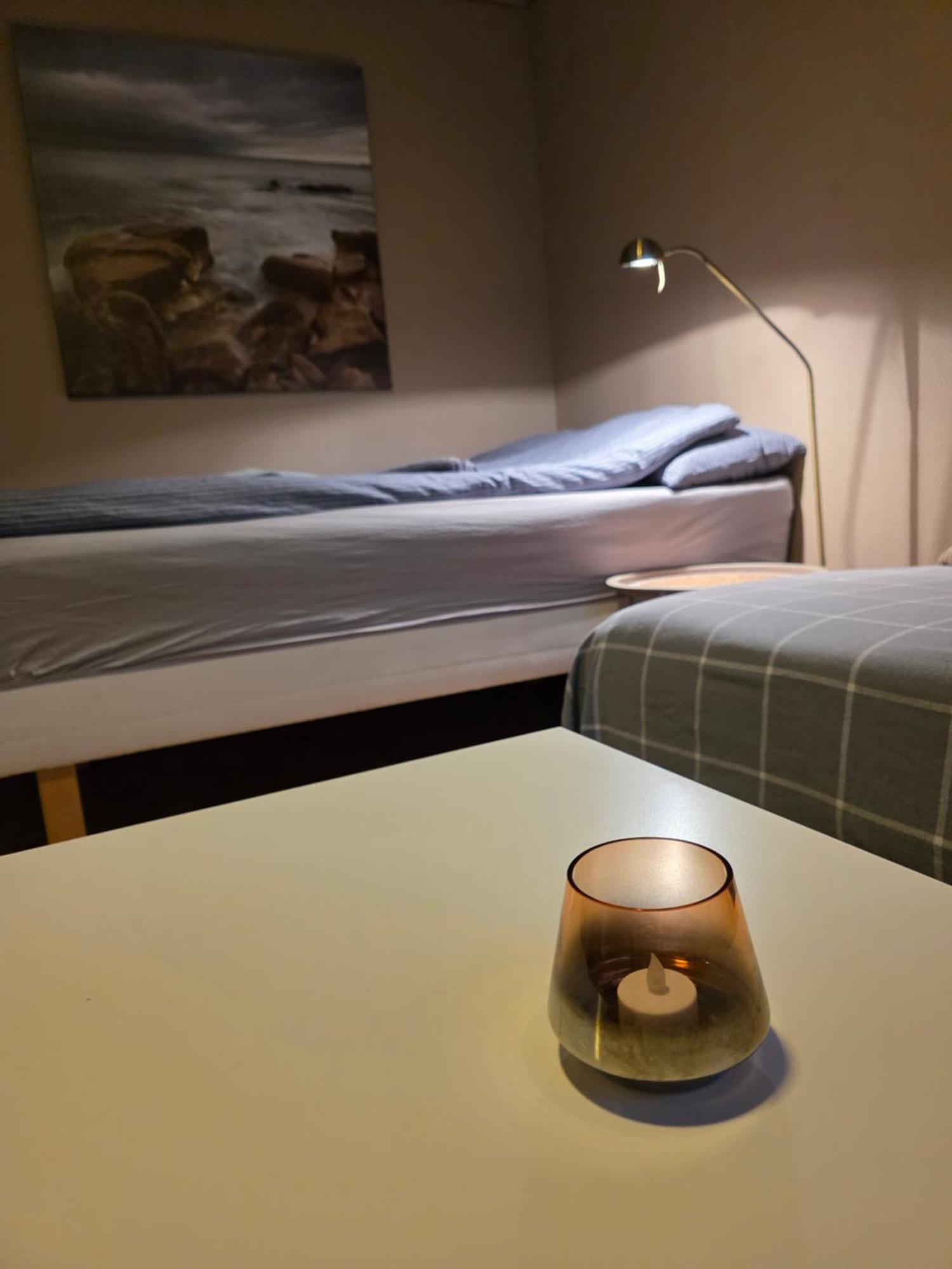 Rom Sentralt I Sogndal Hostel Exterior photo